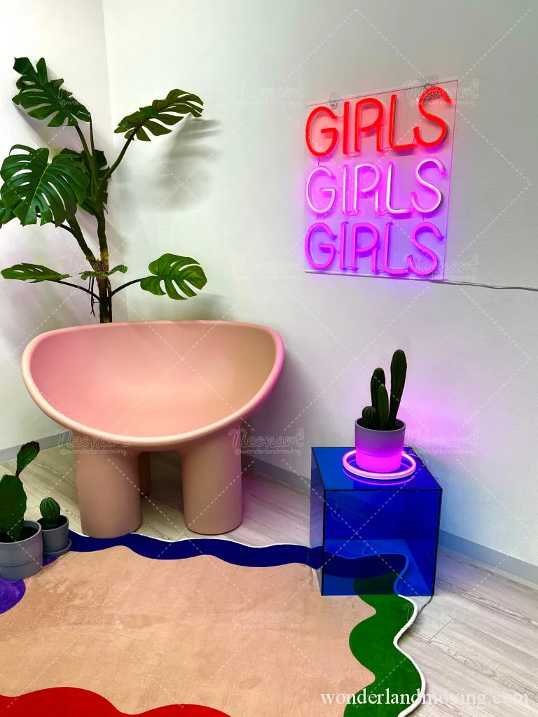 Girls/Girls/Girls