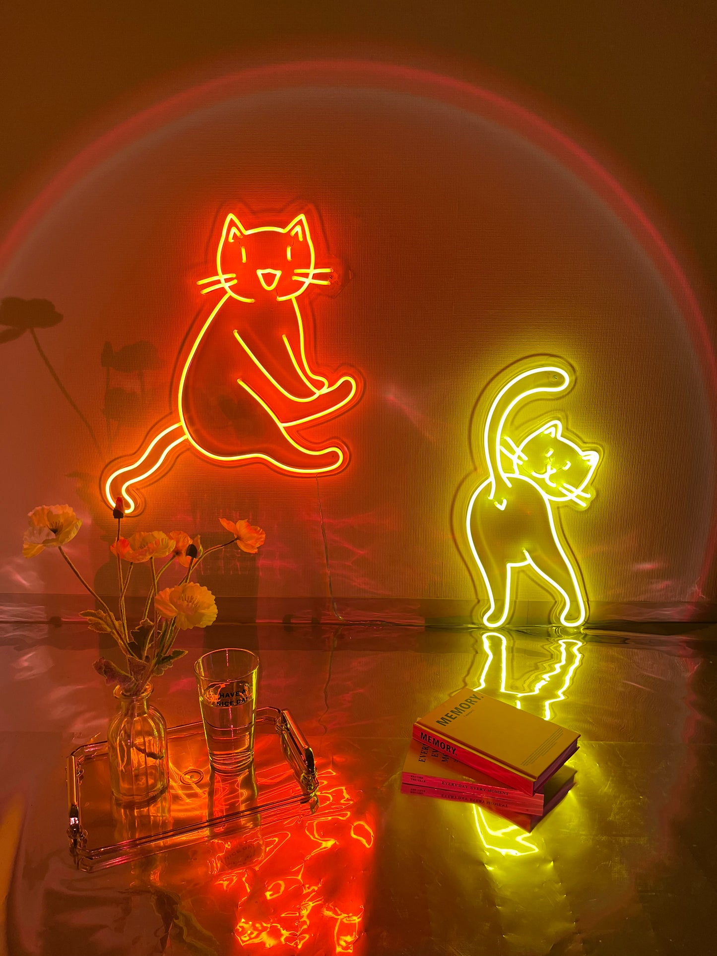 ✦ ねこのルナちゃん ネオン看板