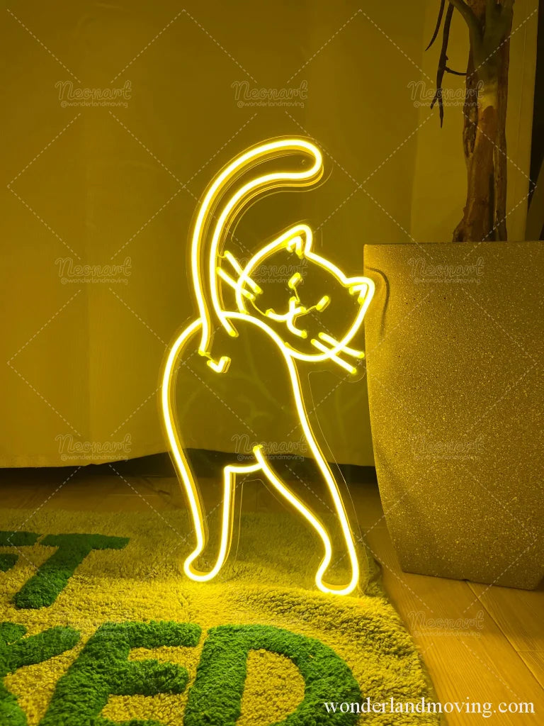 ✦ ねこのルナちゃん ネオン看板