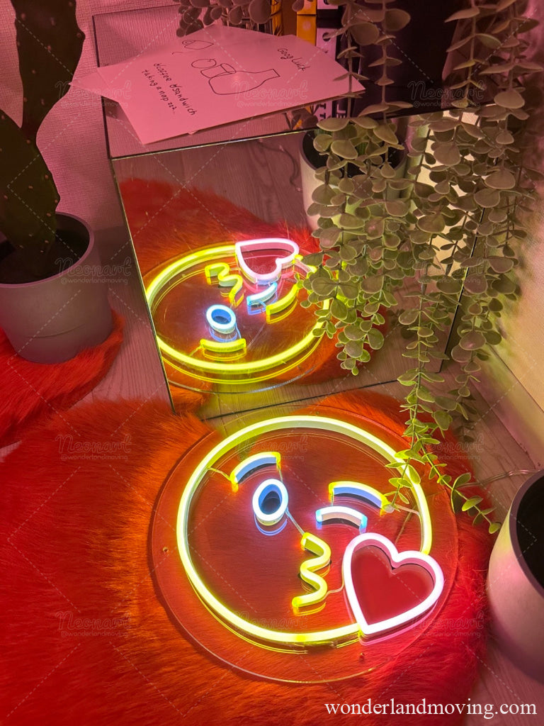 Sale 絵文字 Emoji ネオン看板 😘