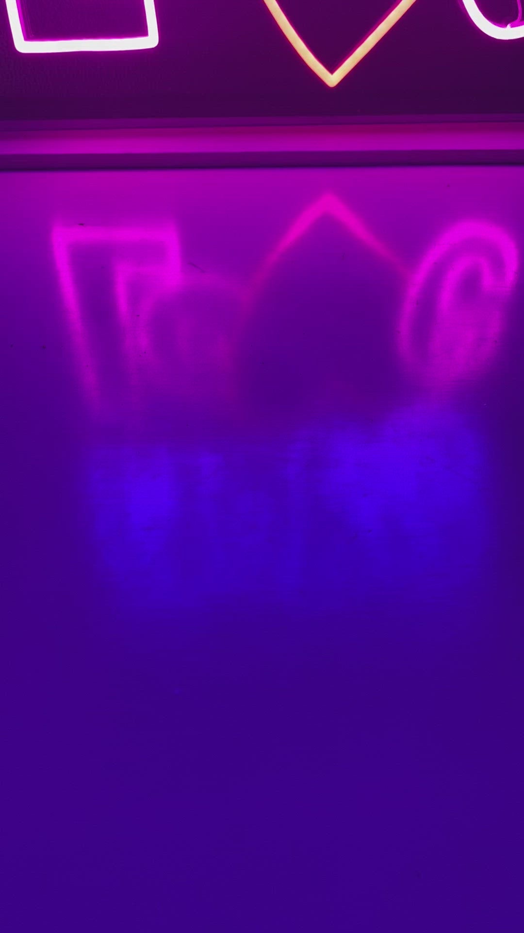 MORE LOVE ネオン看板 SHIBUYA NEON ART PROJECT – wonderlandmoving